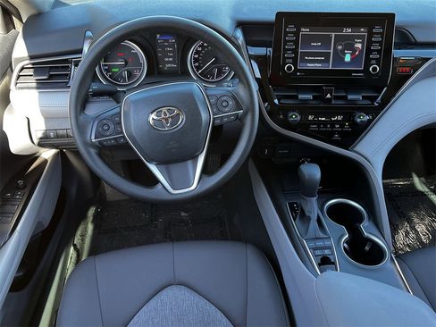 Used 2023 Toyota Camry LE image 9