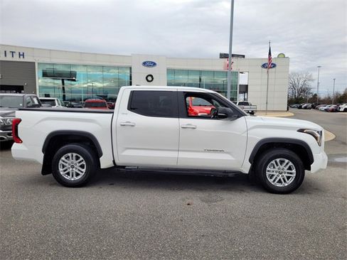 Used 2024 Toyota Tundra SR5 image 12
