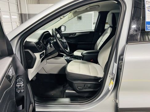 Used 2023 Ford Escape Active image 25