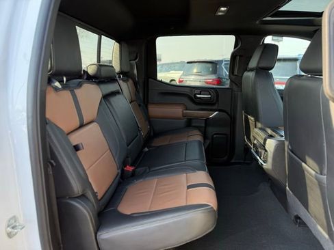 Used 2021 Chevrolet Silverado 1500 High Country image 19