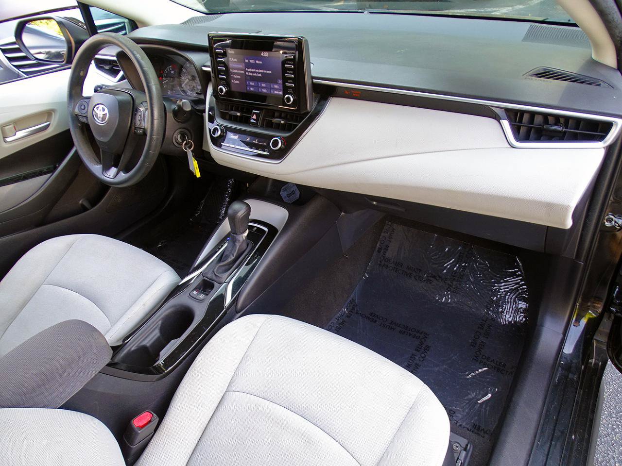 Used 2020 Toyota Corolla L FWD image 25