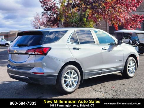 Used 2023 Chevrolet Equinox LT w/ Driver Convenience Package image 5