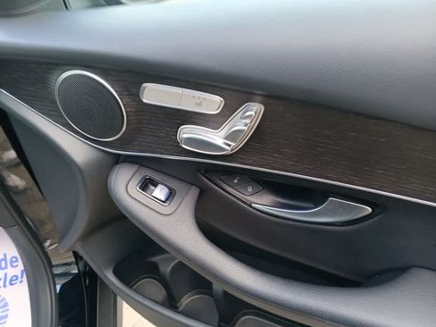 Used 2022 Mercedes-Benz GLC 300 4MATIC image 28