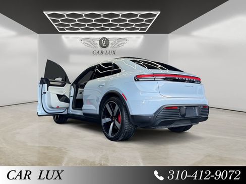 Used 2026 Porsche Macan 4S Electric AWD/4WD image 30