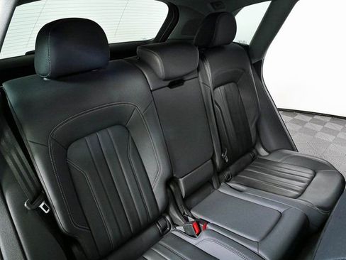 Used 2023 Audi Q5 2.0T Premium Plus w/ Premium Plus Package AWD/4WD image 22