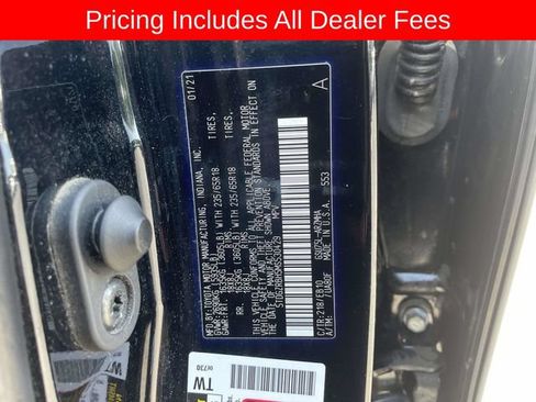 Used 2021 Toyota Highlander XLE AWD/4WD image 38