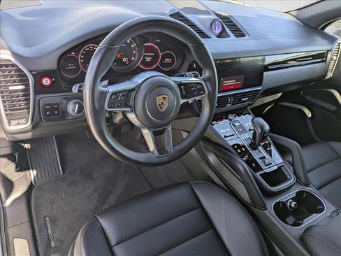 Used 2021 Porsche Cayenne AWD/4WD image 10
