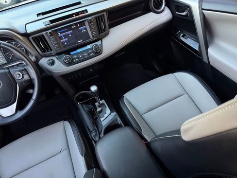 Used 2017 Toyota RAV4 Limited image 6