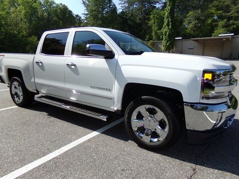 Used 2018 Chevrolet Silverado 1500 LTZ w/ Sport Package AWD/4WD image 5