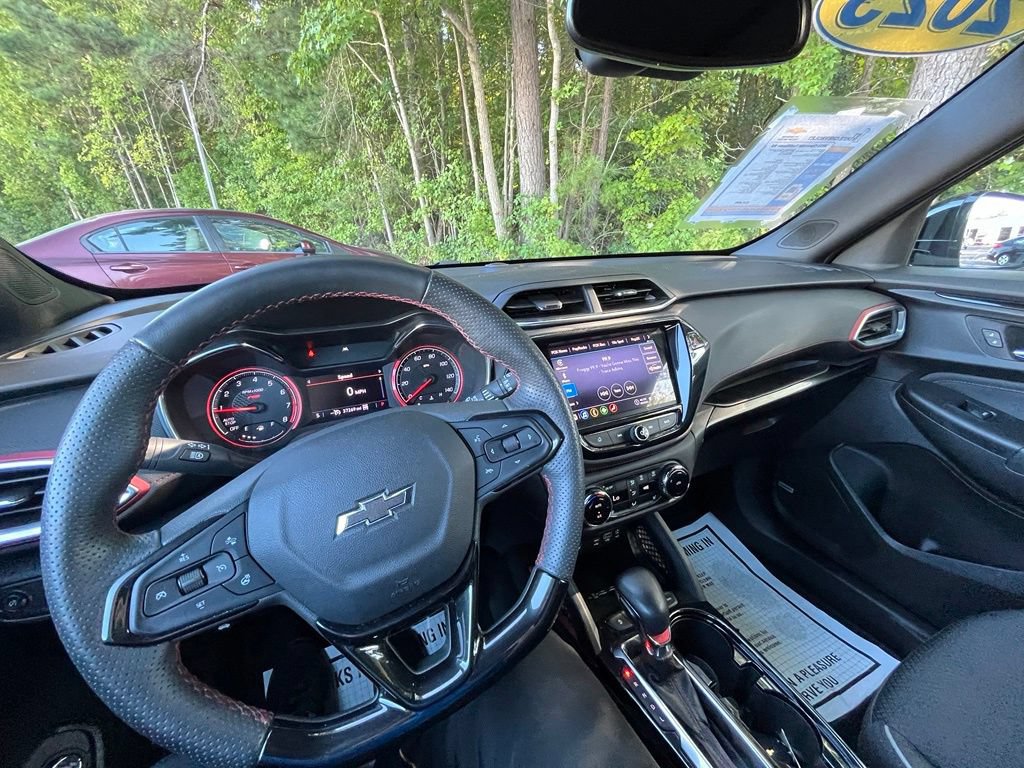 Certified 2023 Chevrolet TrailBlazer RS w/ Sun and Liftgate Package AWD/4WD image 19