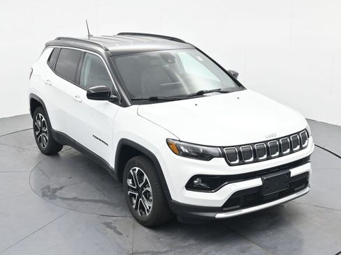 Used 2022 Jeep Compass Limited AWD/4WD image 19
