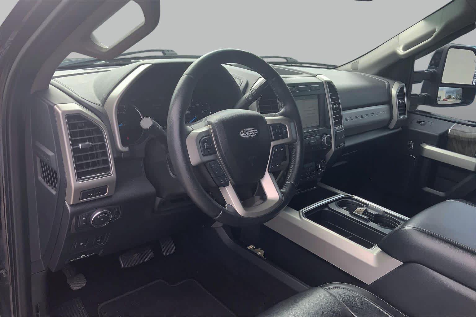 Used 2019 Ford F350 Lariat w/ Lariat Ultimate Package AWD/4WD image 18