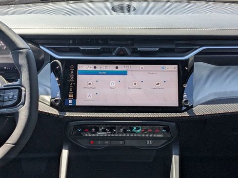 New 2026 Jeep Cherokee Limited AWD/4WD image 18