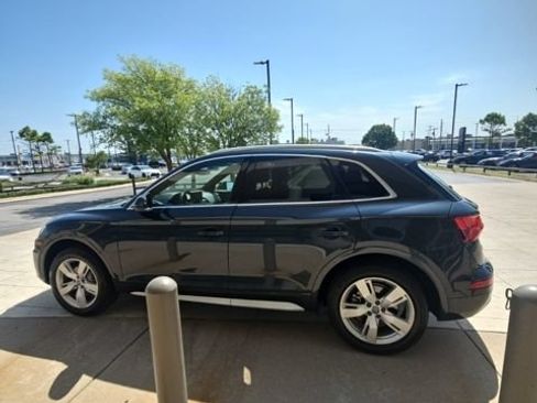 Used 2018 Audi Q5 Premium Plus w/ Premium Plus Package AWD/4WD image 2