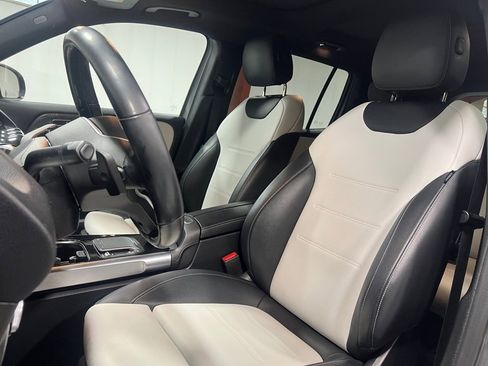 Used 2021 Mercedes-Benz GLB 250 4MATIC image 22