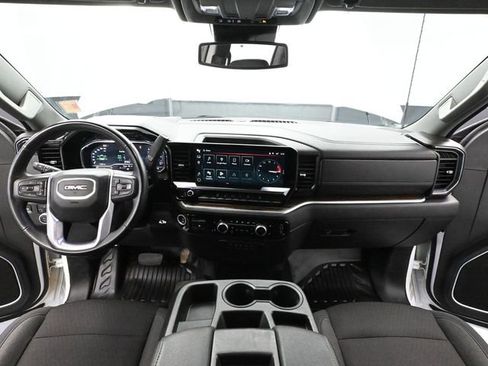 Used 2024 GMC Sierra 3500 SLE w/ SLE Convenience Package image 27