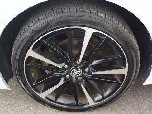 Used 2017 Toyota Camry SE image 16