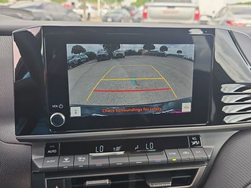 Used 2026 Toyota Camry SE FWD image 23