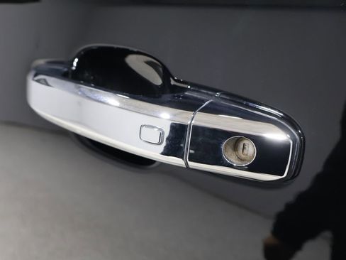 Used 2024 GMC Sierra 1500 Denali w/ Technology Package image 11