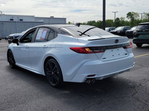 Used 2026 Toyota Camry XSE w/ Premium Package FWD image 3
