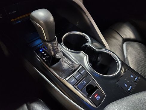 Used 2018 Toyota Camry XSE w/ Driver Assist Package image 39