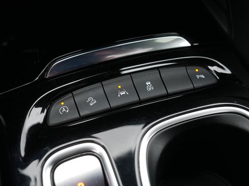 Used 2023 Buick Envision Preferred image 31