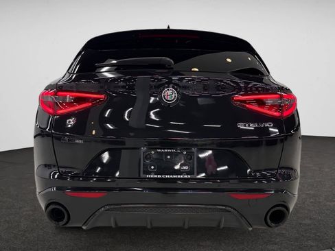 Used 2023 Alfa Romeo Stelvio Veloce image 11