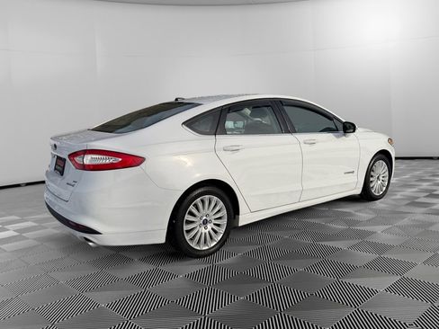 Used 2016 Ford Fusion SE image 7