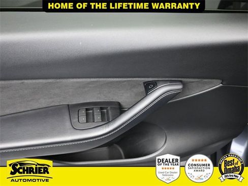 Used 2022 Tesla Model Y Long Range image 11