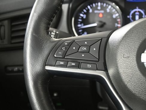 Used 2018 Nissan Rogue SV w/ Sun & Sound Touring Package AWD/4WD image 34