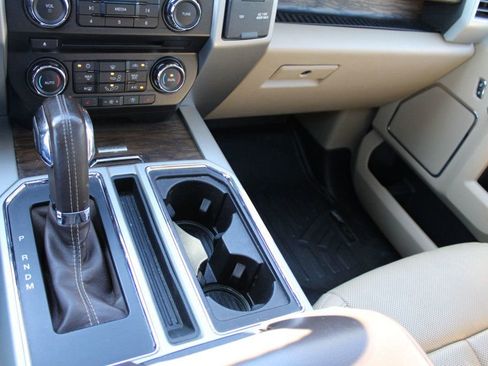 Used 2018 Ford F150 Lariat image 14