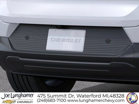 New 2026 Chevrolet Equinox EV LT w/ Convenience Package II FWD image 16