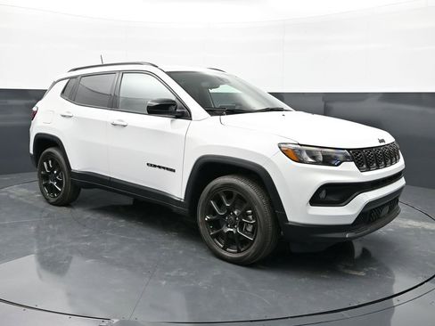 New 2026 Jeep Compass Latitude image 5