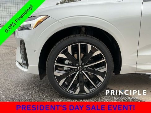 New 2026 Volvo XC60 B5 Ultra w/ Protection Package Premier image 11