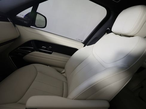 Used 2024 Land Rover Range Rover SE AWD/4WD image 37