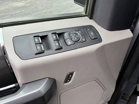 Used 2022 Ford F350 XLT w/ XLT Premium Package image 29