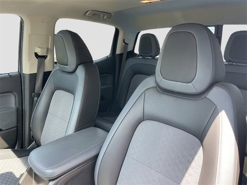 Used 2022 Chevrolet Colorado Z71 w/ Safety Package image 12