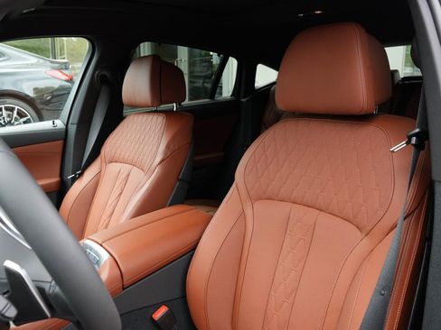 New 2027 BMW X6 xDrive40i w/ Executive Package AWD/4WD image 2