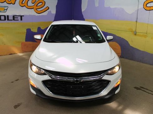 Used 2021 Chevrolet Malibu RS FWD image 3