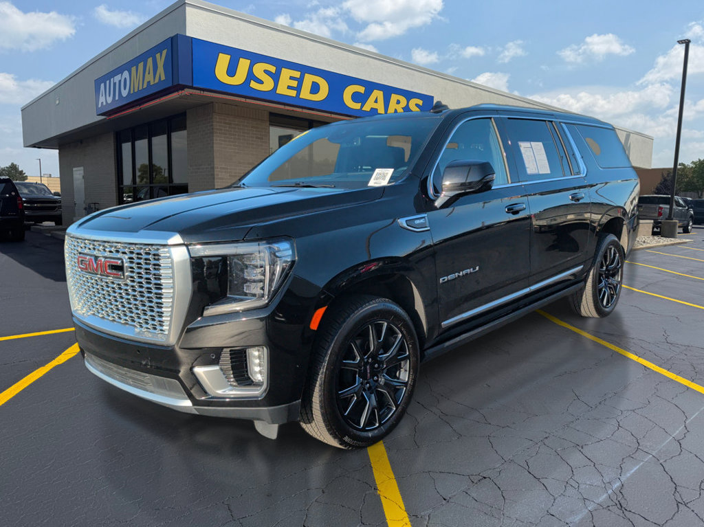 Used 2023 GMC Yukon XL Denali AWD/4WD image 1