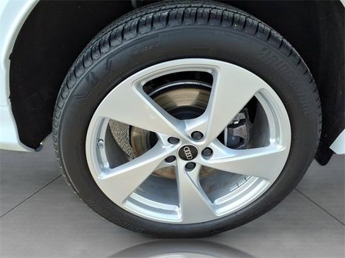 Used 2025 Audi Q5 Premium Plus w/ Premium Plus image 7