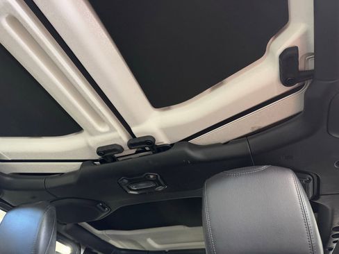 Certified 2023 Jeep Wrangler Unlimited Sahara image 35