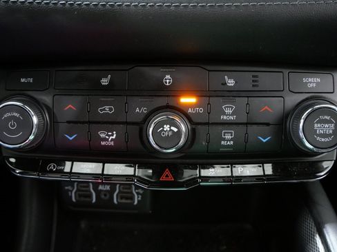 Used 2022 Dodge Durango GT image 19