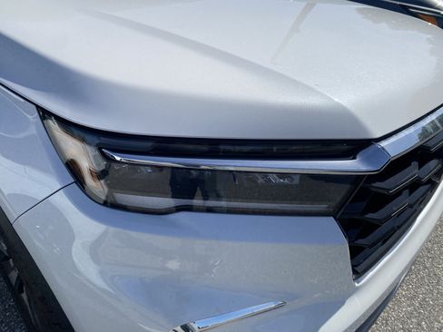 Used 2025 Honda Pilot Touring image 6