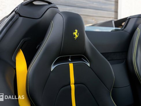 Used 2025 Ferrari SF90 Spider image 42