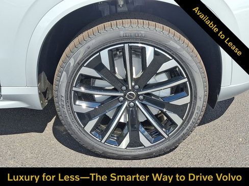 Certified 2026 Volvo XC90 B6 Plus w/ Protection Package Premier AWD/4WD image 9