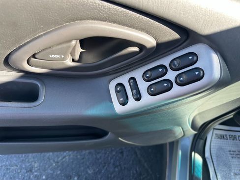 Used 2003 MAZDA Tribute ES image 16