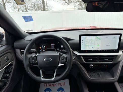 Used 2025 Ford Explorer Platinum w/ Ultimate Package image 27