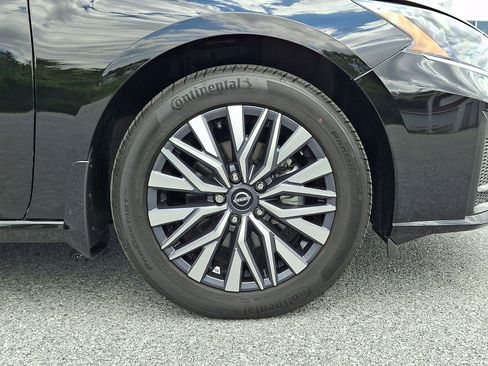 Certified 2023 Nissan Altima 2.5 SV AWD/4WD image 10