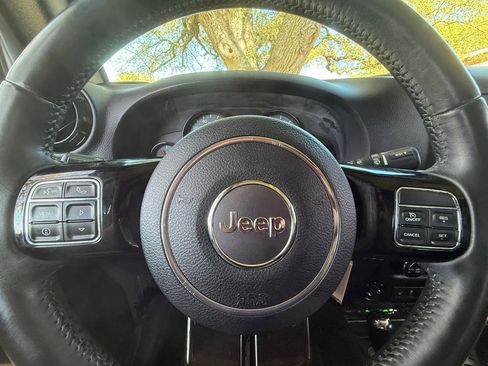 Used 2017 Jeep Wrangler Unlimited Sahara image 20